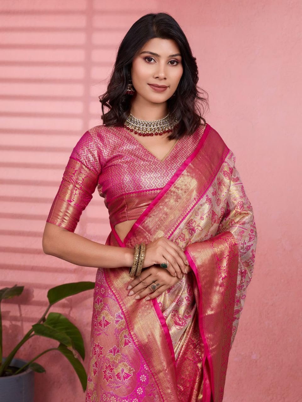 Women’s Kanjivaram Pure Kanchipattu Soft Silk Original Hand Weving Klanjali Kanchivaram Silk Saree With Blouses Piecs (colour 1.4)