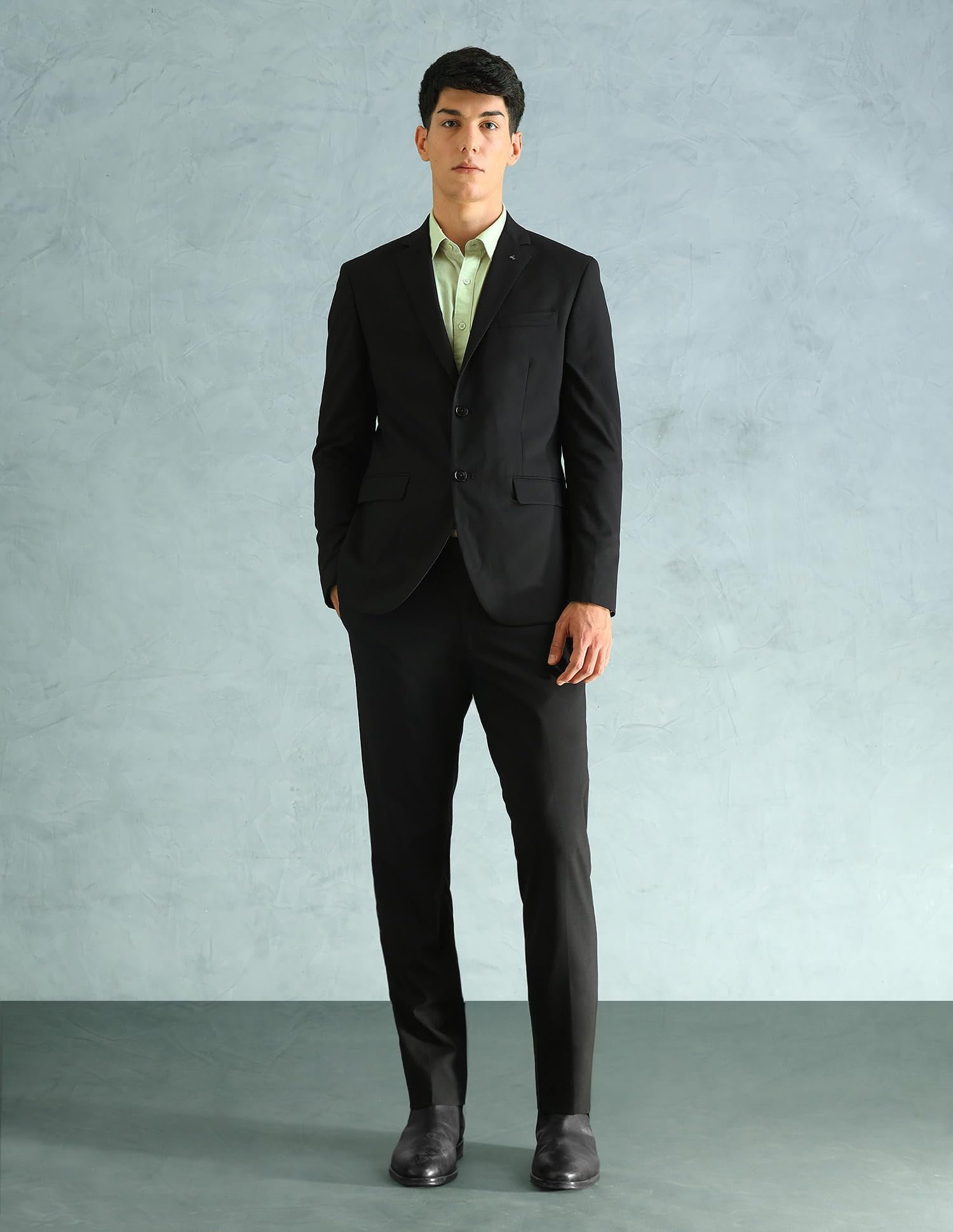Tailored Fit 2 piece Suit for Men - Single Breasted Blazer with Trouser, Coat Pant for Men - 42, Black - Image 4