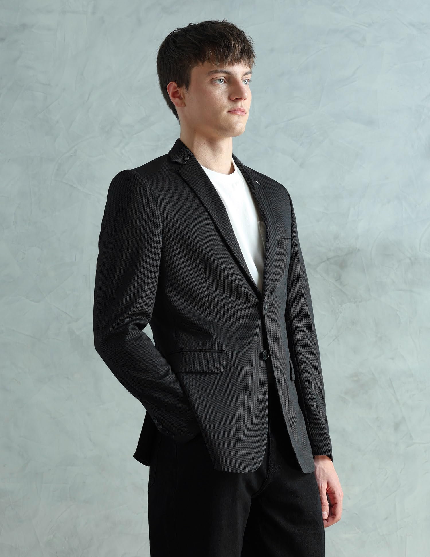 Men's Zero Calorie Slim Fit Textured Blazer (ARADOBZ0038_Black_40) - Image 4