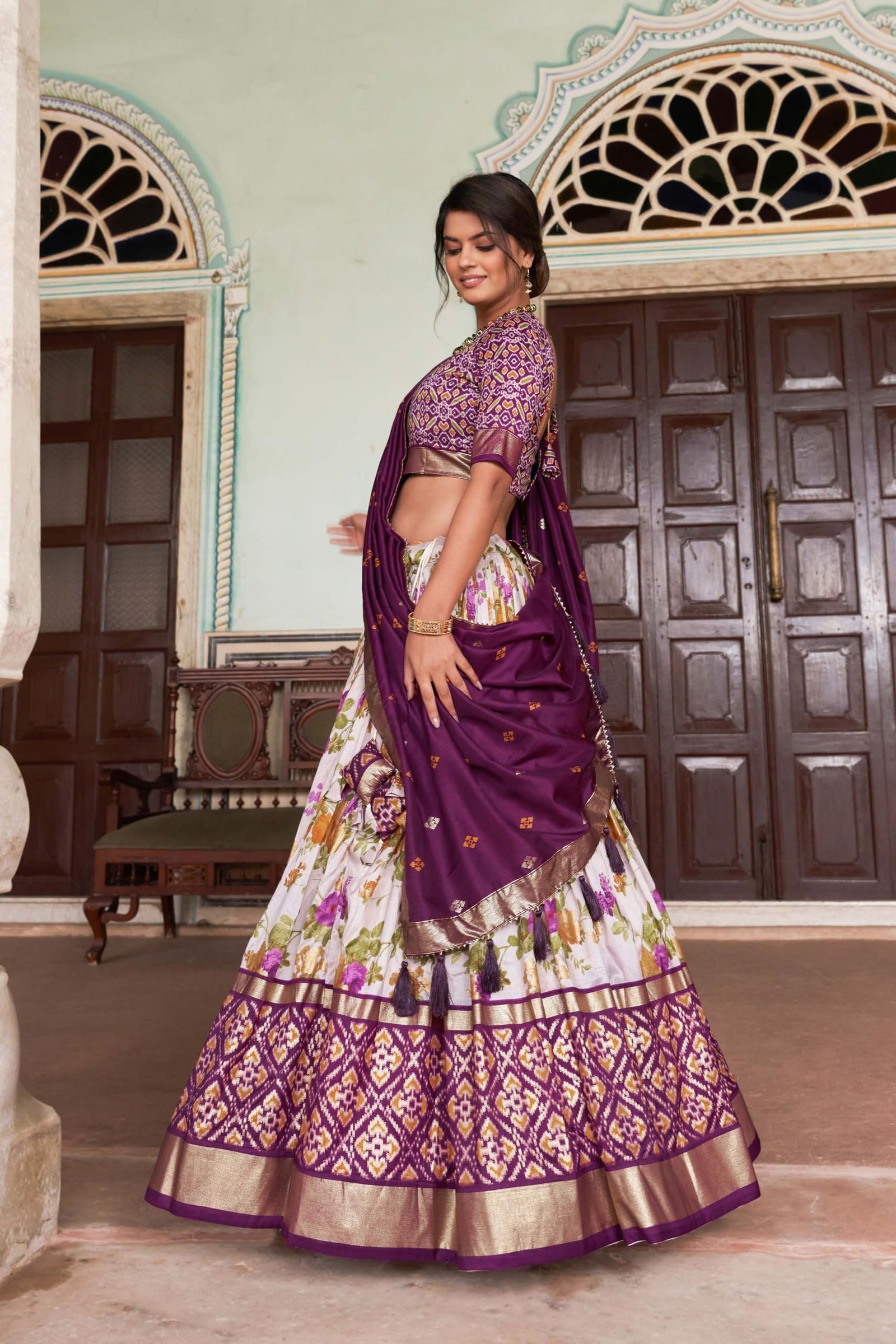 Flower Tussar Silk Lehenga Choli for Women Floral Foil Print Designer Lehenga Set with Dupatta Unstitched Blouse Stitched Free Size A Line Lehenga for Wedding Navratri Garba Functions
